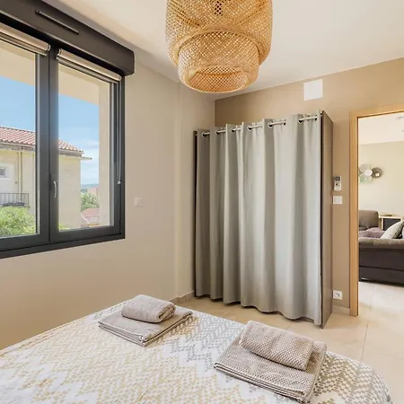 Climatise Proche Centre-ville Et - Fr-1-816-24 Apartment *