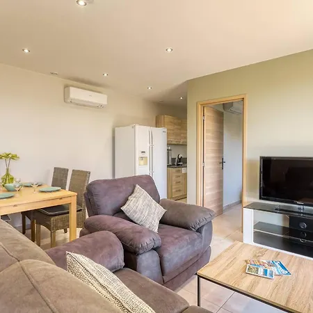 Moderne Climatise Pres Du Centre-ville - Fr-1-816-24 * Le Lavandou