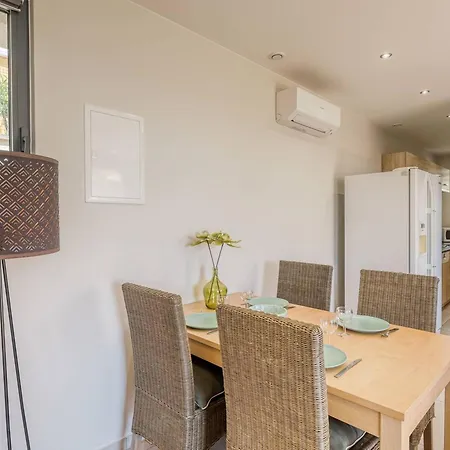 Moderne Climatise Pres Du Centre-ville - Fr-1-816-24 * Le Lavandou